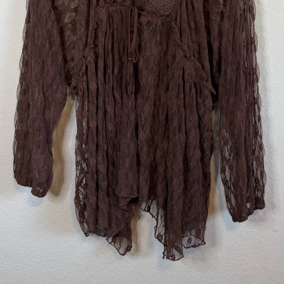 Daytrip Brown Floral Lace Plunge V Neck Handkerchief Hem Shirt Top Size XXL - Picture 10 of 13